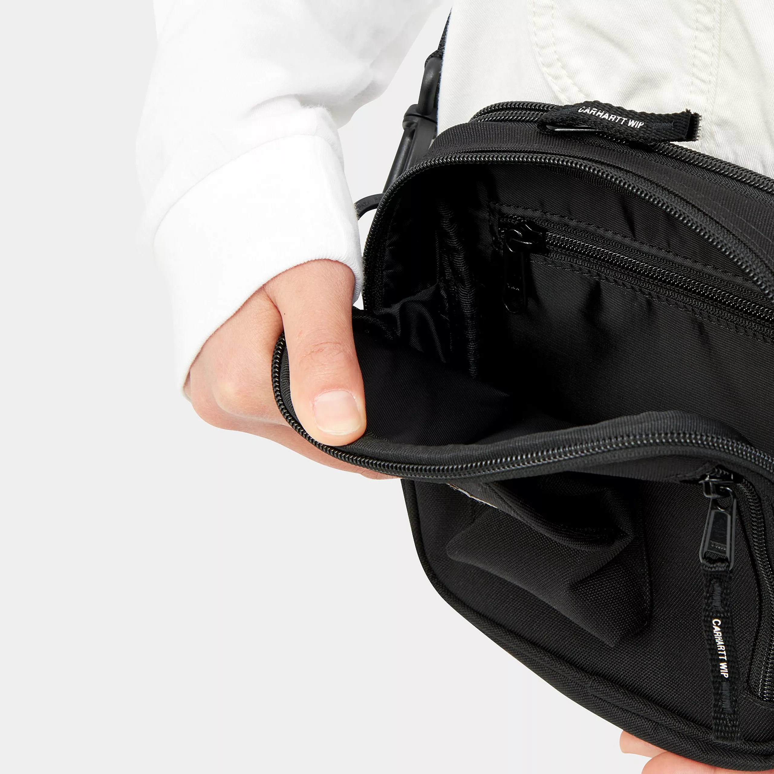 Carhartt Wip Borsa a tracolla unisex Essential nera - Image 3