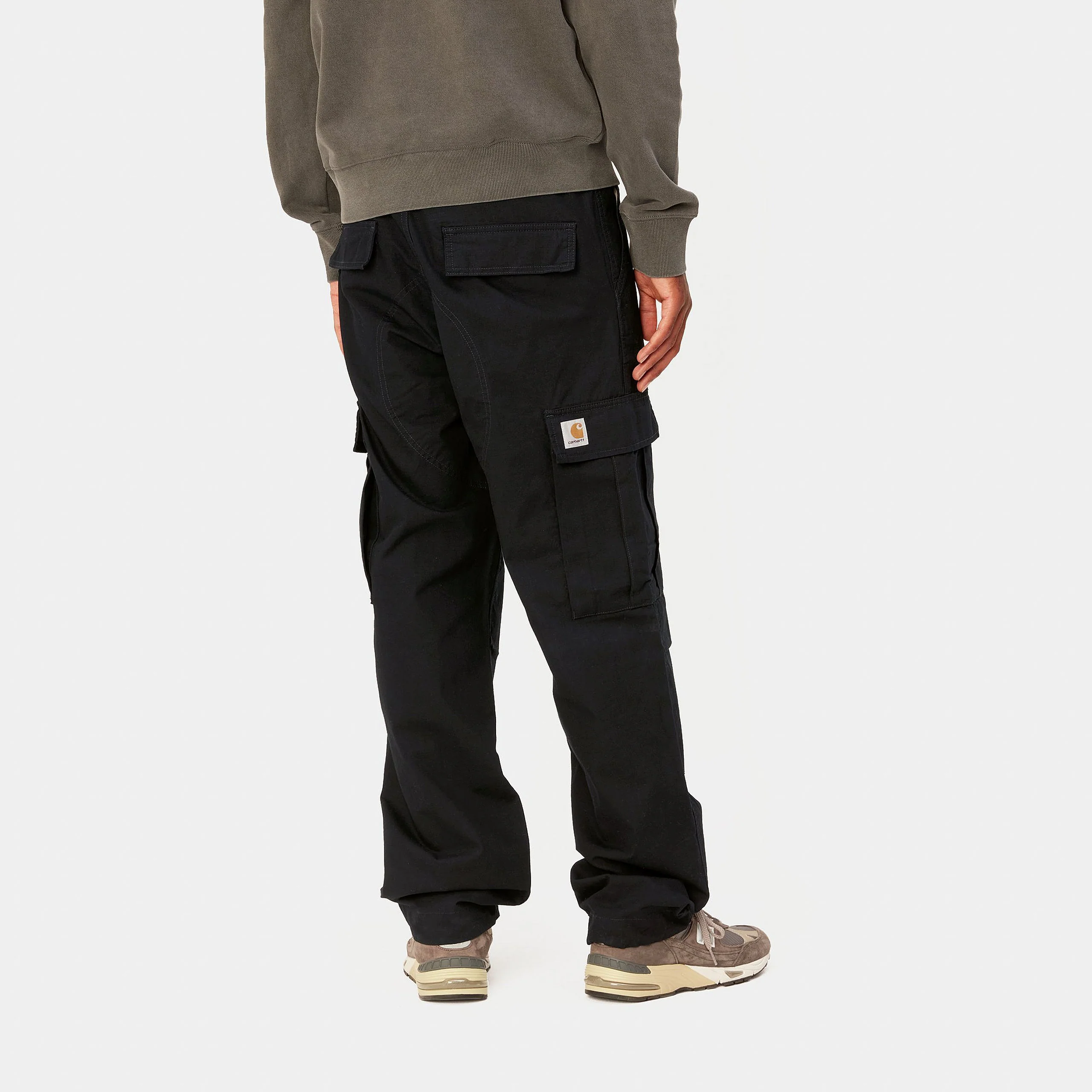 Carhartt Wip Pantalone da uomo con tasconi Regular Cargo nero - Image 5