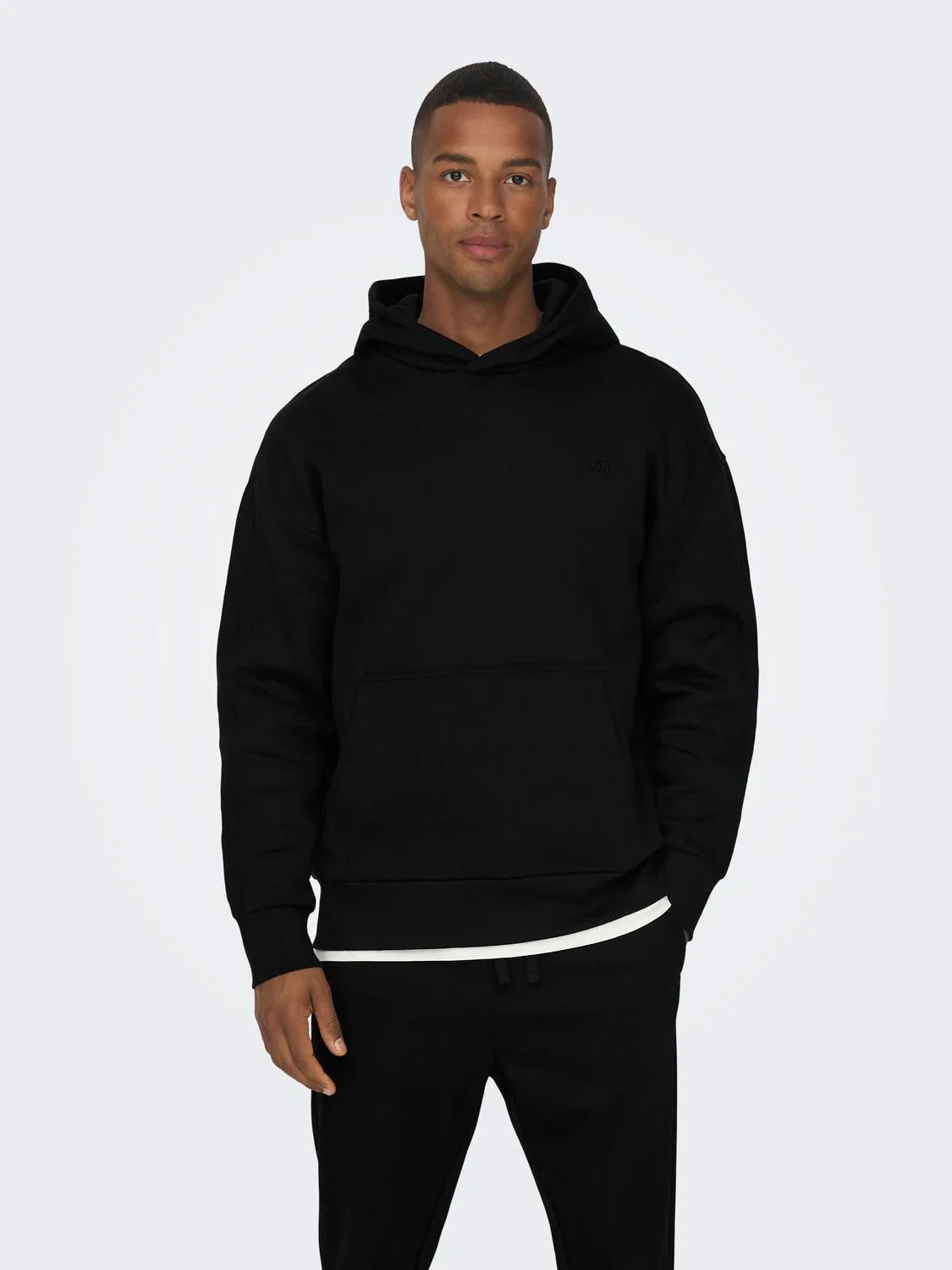 Only & Sons Felpa con cappuccio da uomo Dan nera - Image 4