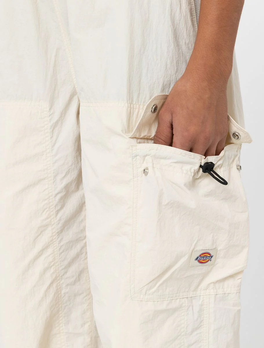 Dickies Pantalone Con tasconi da donna Jackson panna - Image 4