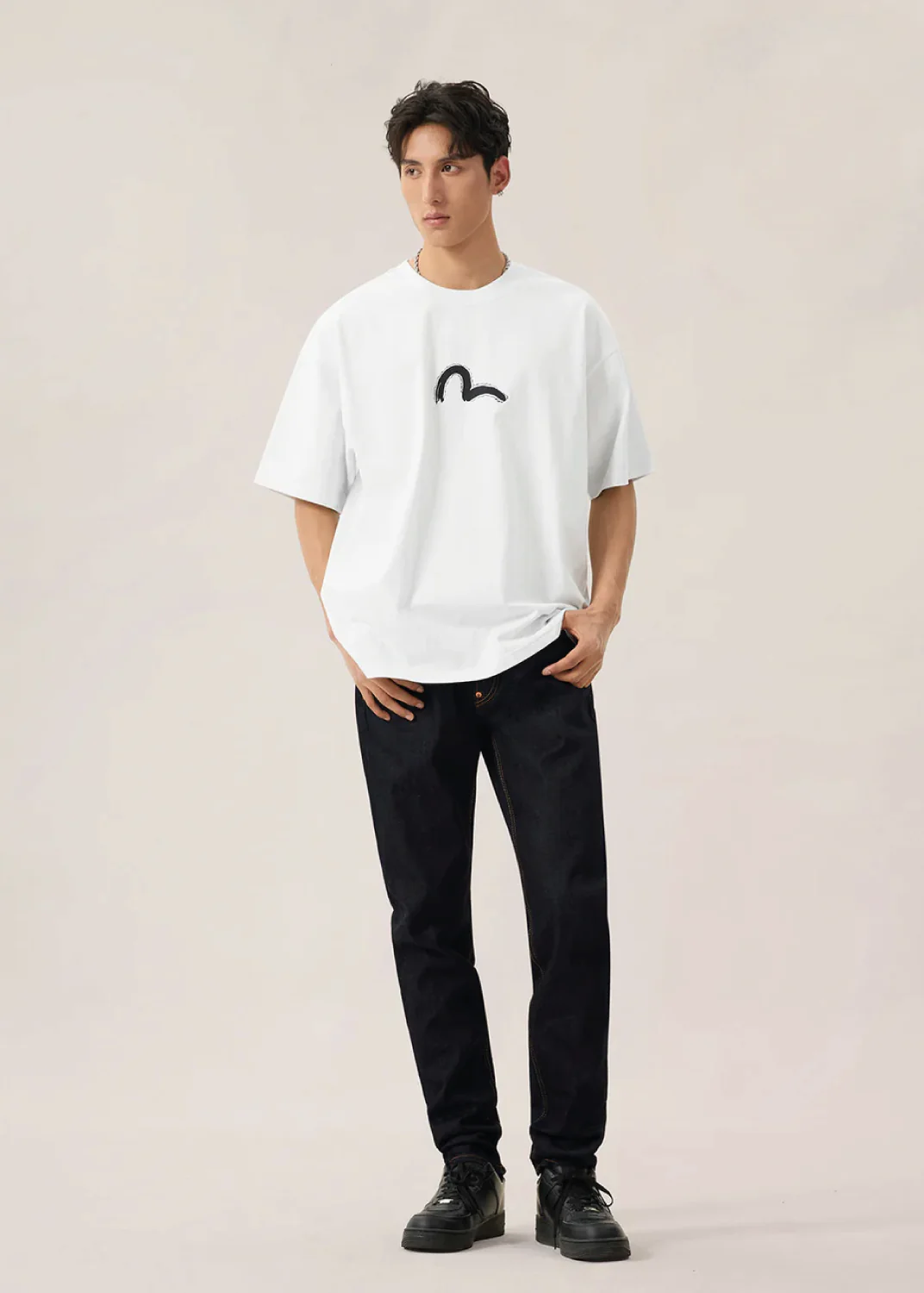 Evisu T-Shirt da uomo manica corta Hand Brush Daicocock bianca - Image 3