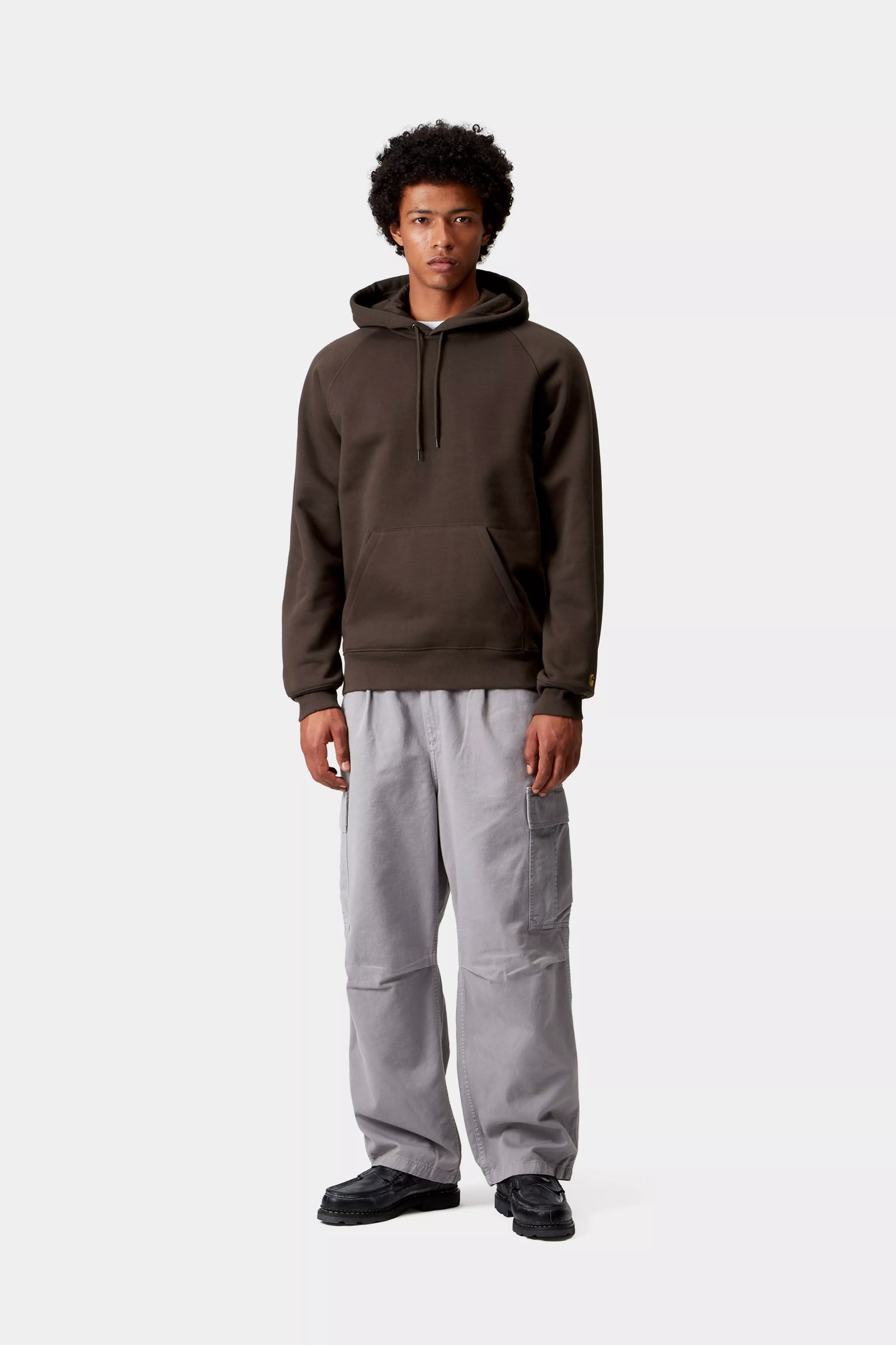 Carhartt Wip Felapa con cappuccio da uomo Chase marrone - Image 2