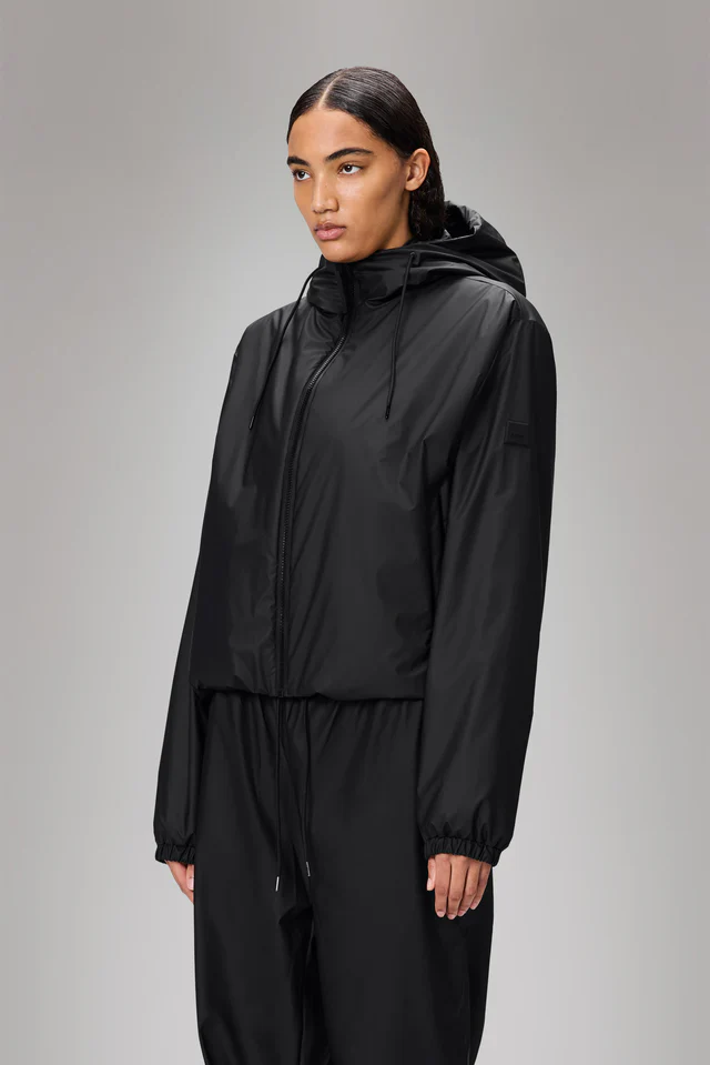 Rains Giacca corta impermeabile da donna Lohja Short nera - Image 4