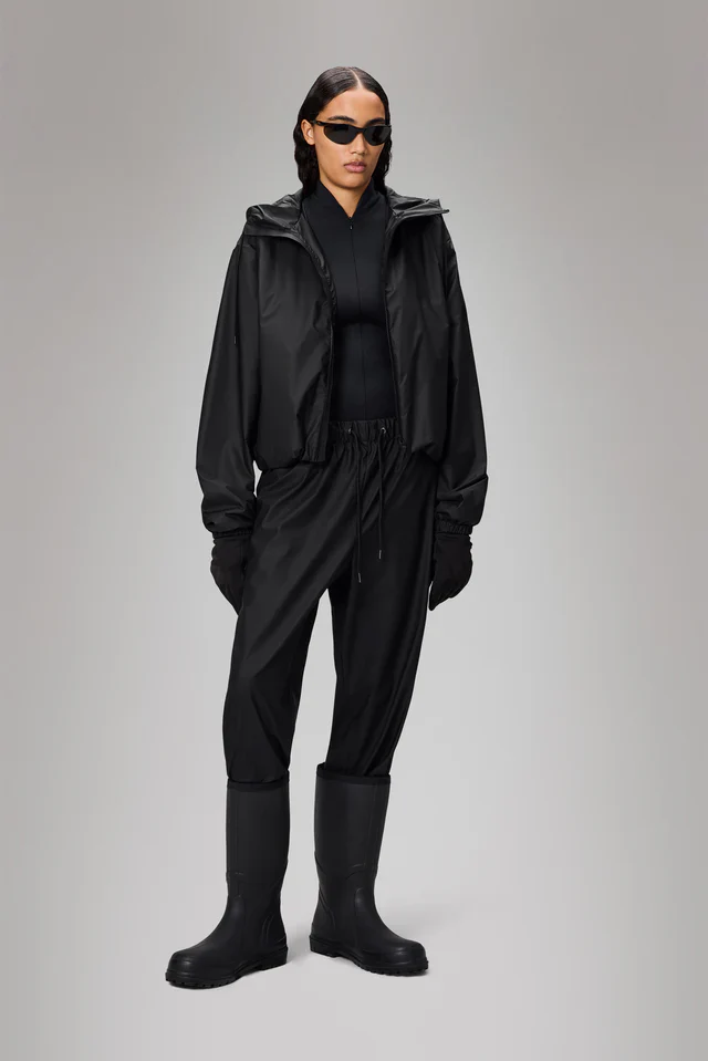 Rains Giacca corta impermeabile da donna Lohja Short nera - Image 5