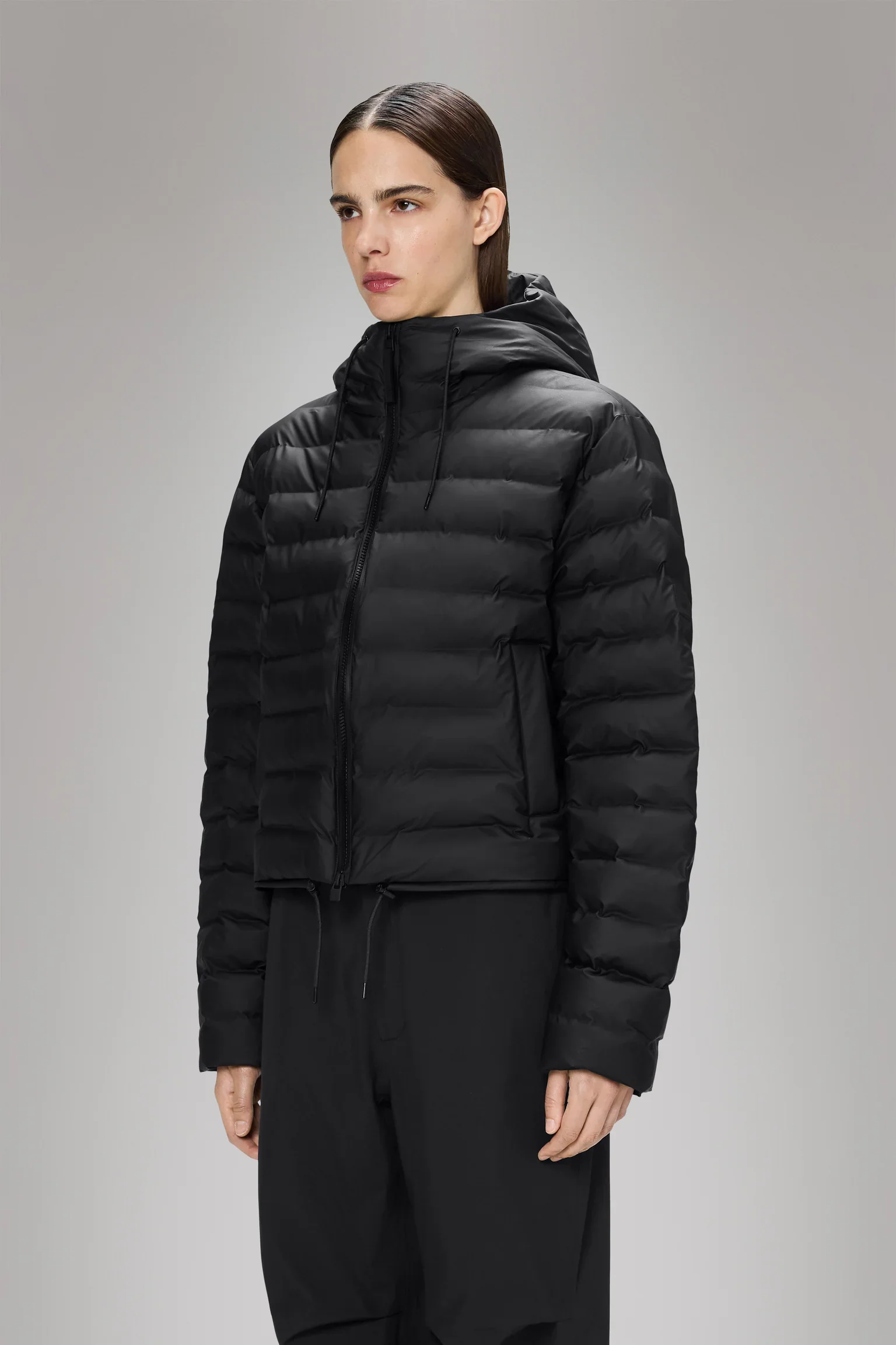 Rains Giacca piumino corto da donna Lohja Short nera - Image 5