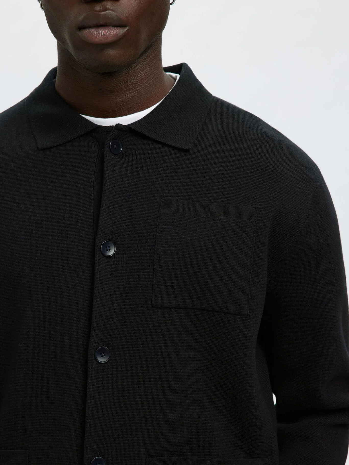 Selected Maglia con bottoni da uomo Mike nera - Image 5