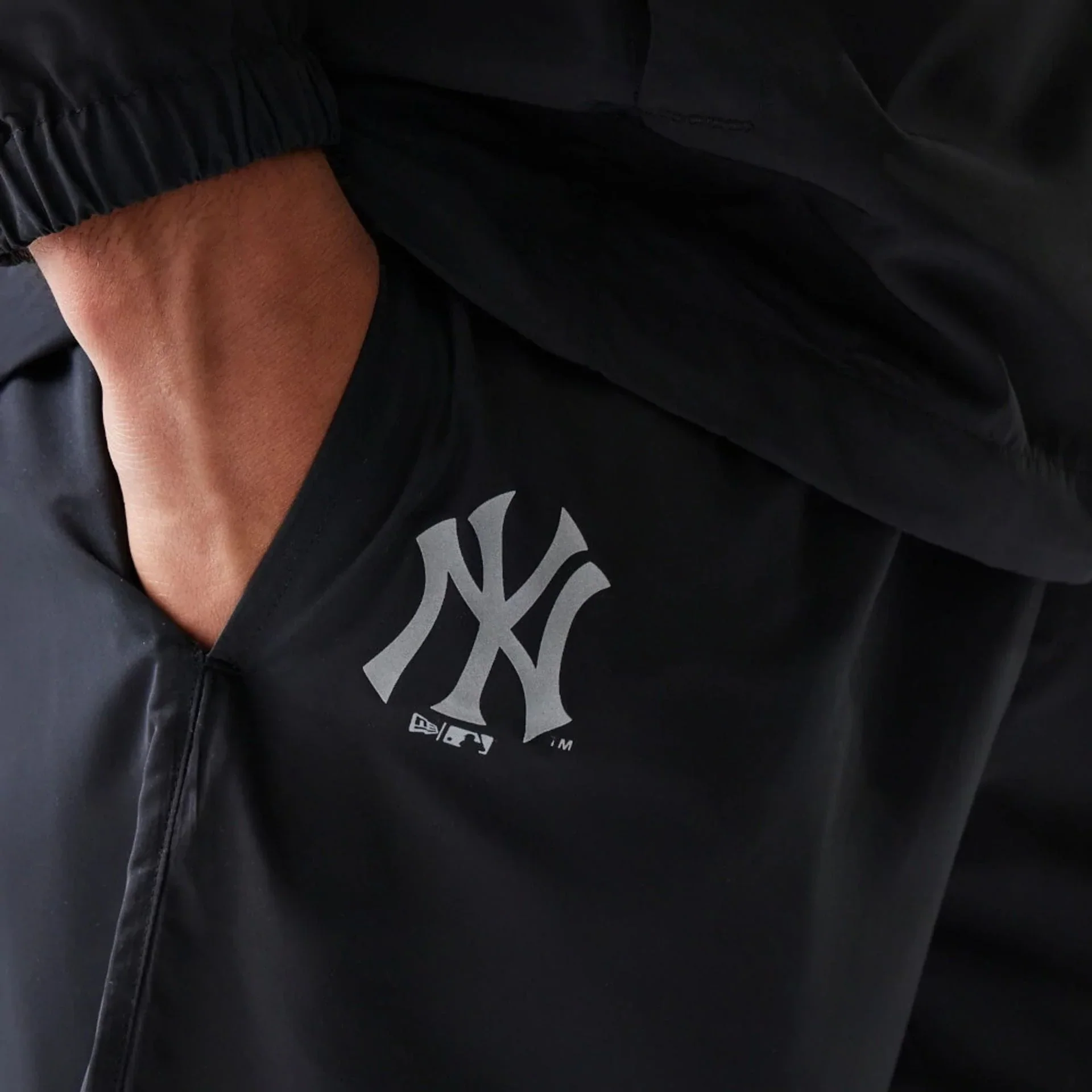 New Era Pantaloni di tuta unisex New York Yankees nera - Image 3