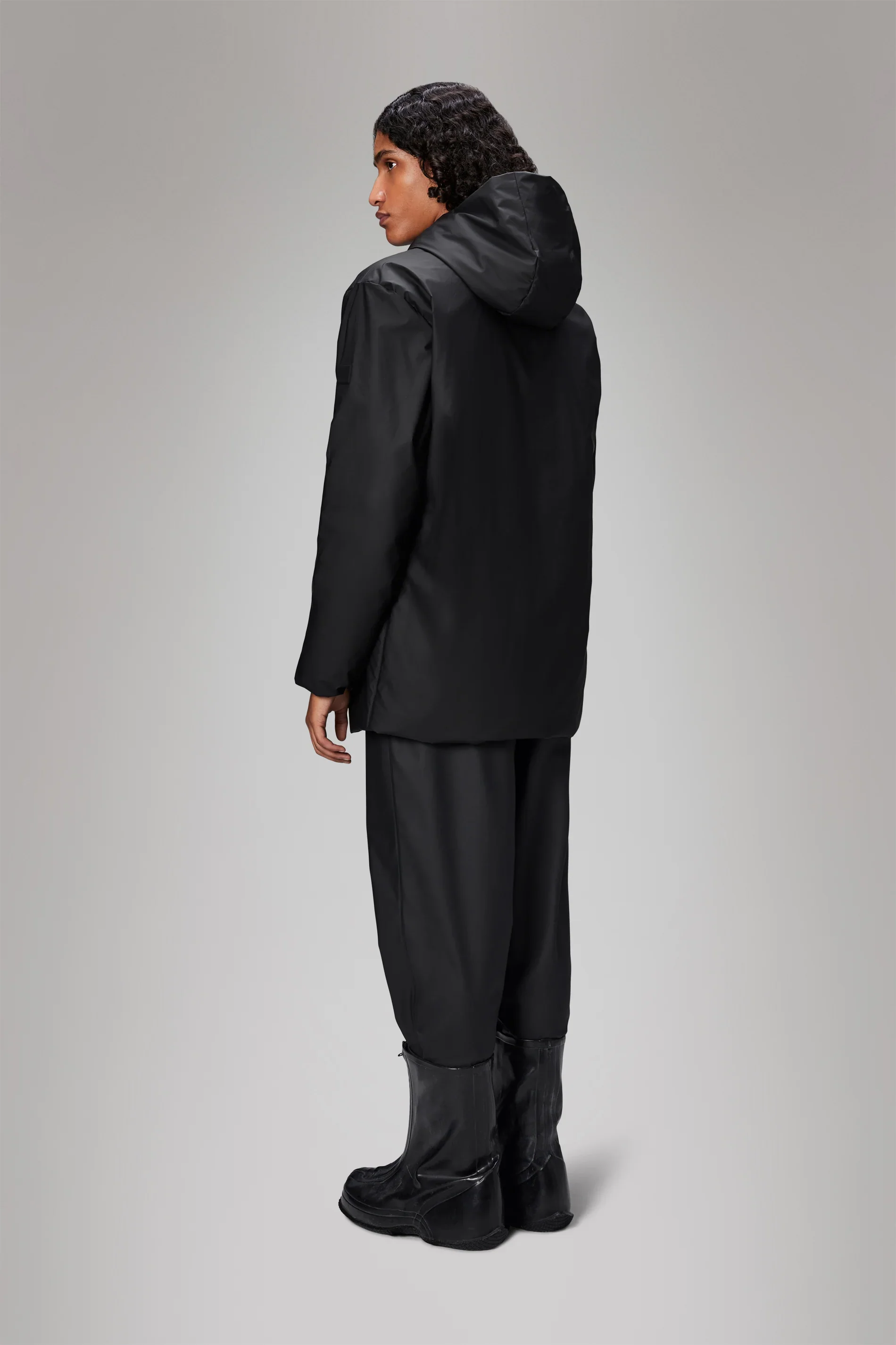 Rains Giacca leggera da uomo Lohja Long W3T2 Nera - Image 3