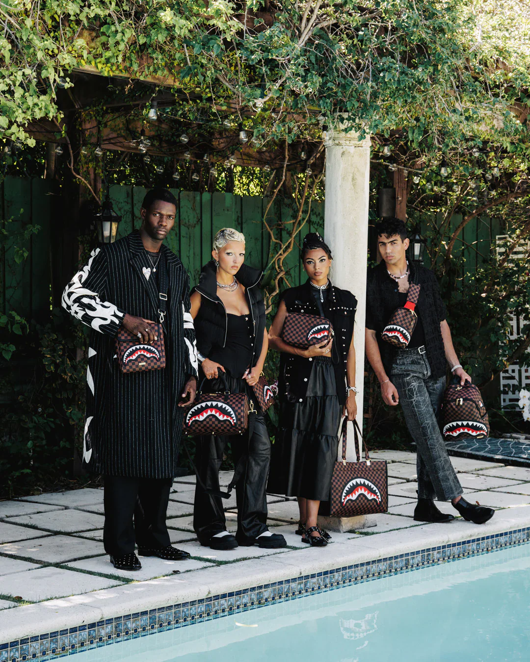 Sprayground Pochette Sawtooth Sharks In Paris Croosover - Image 3