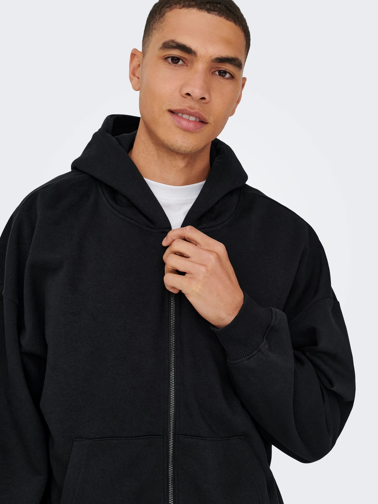 Only & Sons Felpa con zip e cappuccio da uomo Turner nera - Image 2