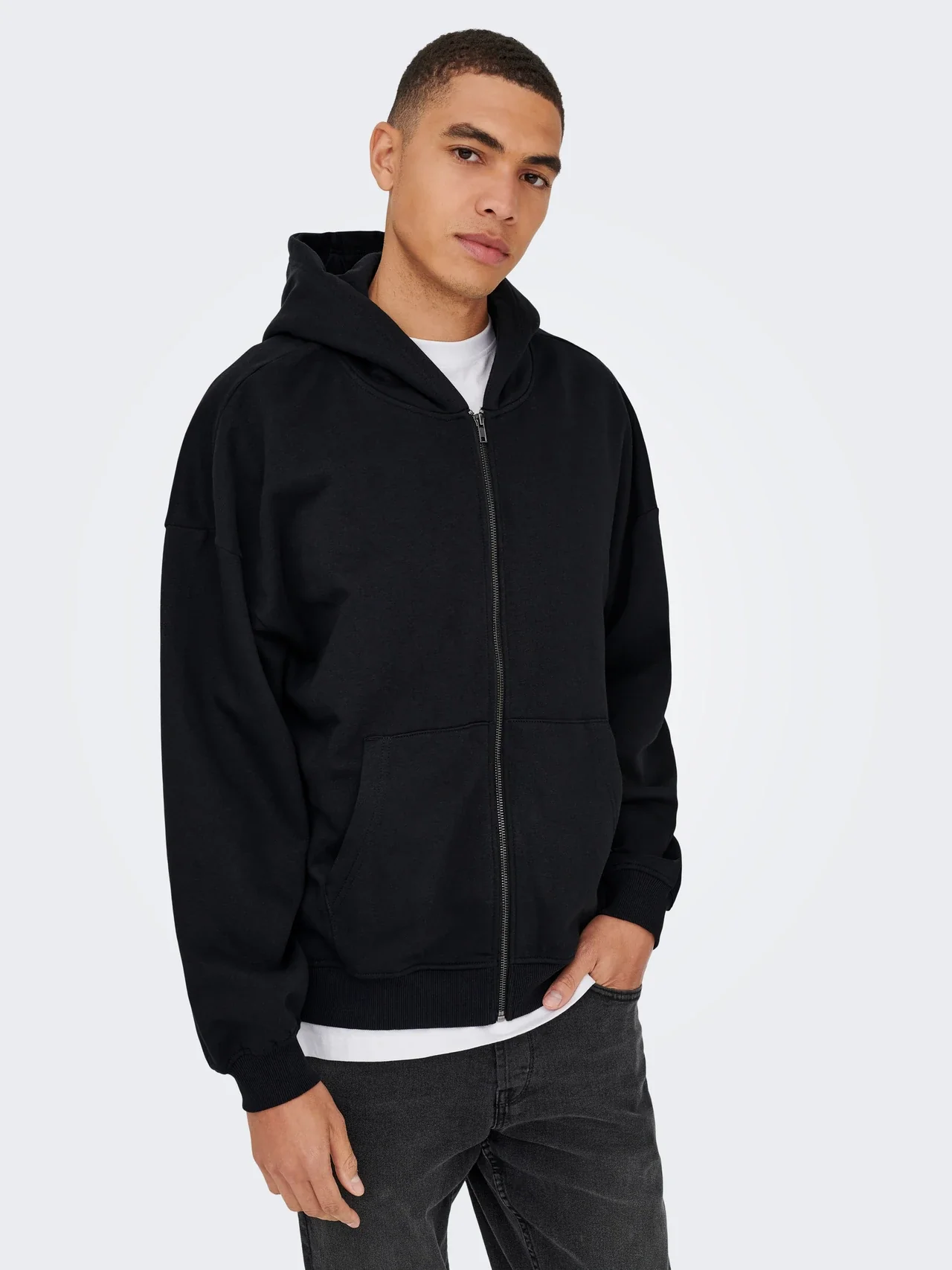 Only & Sons Felpa con zip e cappuccio da uomo Turner nera - Image 3